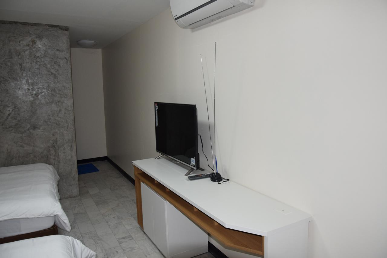 Like Home Bangkok Buitenkant foto